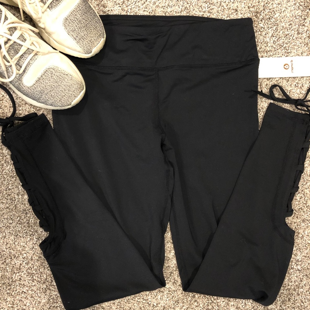 Lulu style leggings Athletic pants